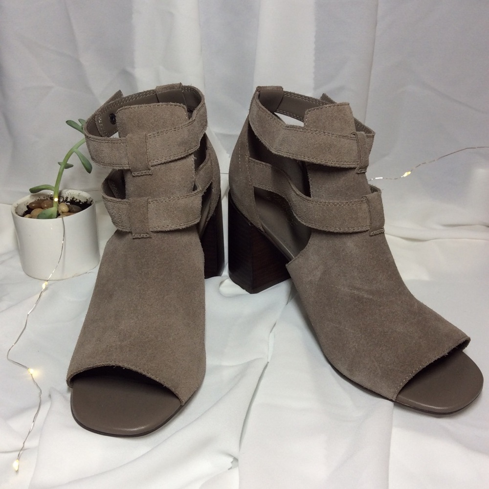 Market & Spruce Suede Block Heel